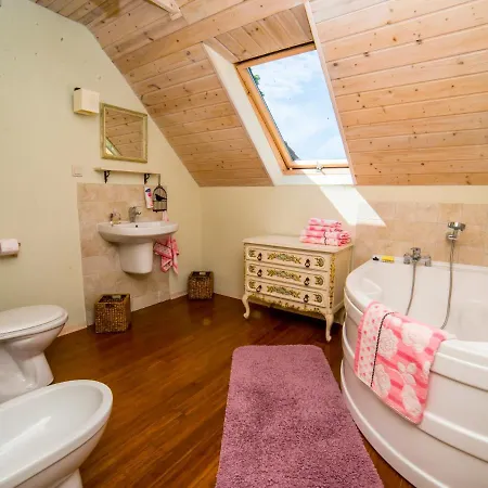 Zagroda U Macieja Villa *