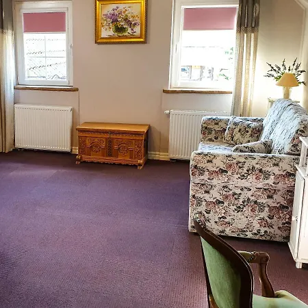 וילה Zagroda U Macieja אוסטקה