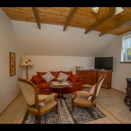 Zagroda U Macieja אוסטקה