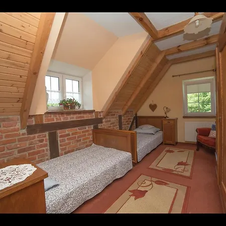 וילה Zagroda U Macieja אוסטקה